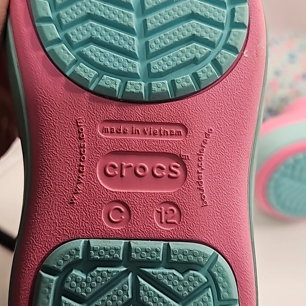 Crocs - CB LODGEPOINT GRAPHIC WNTRBT Pink / Blue size 12c